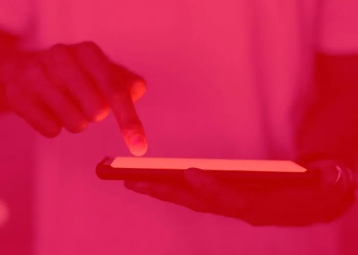 Pantalla teléfono inteligente blanco espacio diseño