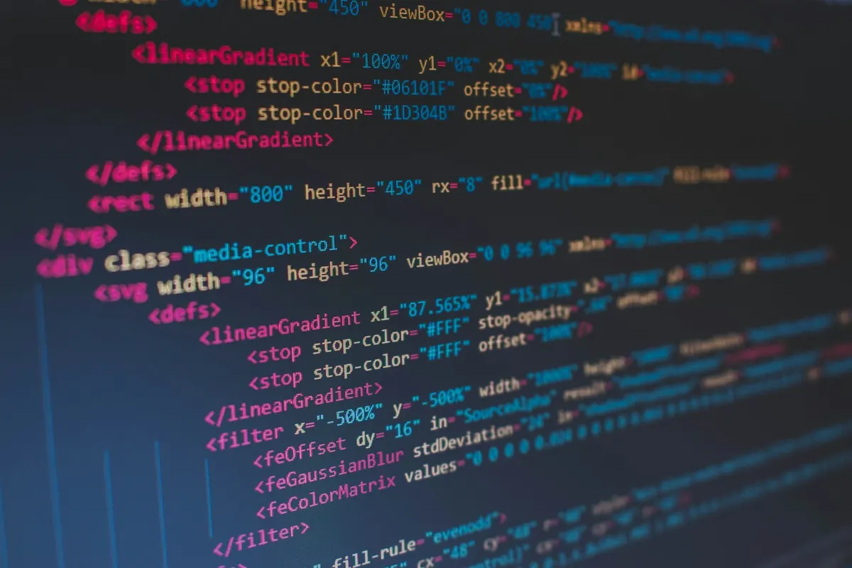 Línies de codi HTML en una pantalla